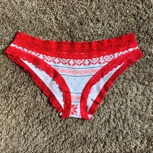 NWOT 2013 Victoria Secret Christmas Snowflake Lace Trim Panty S